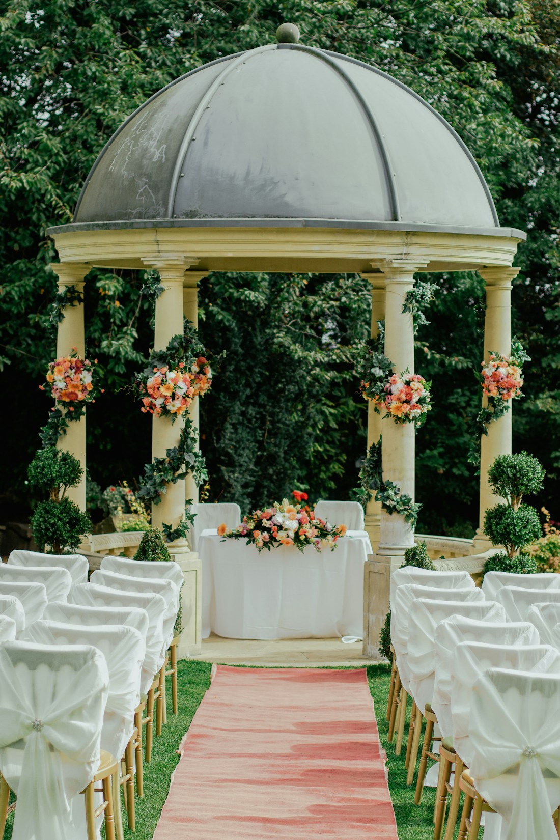 Elegant wedding floral celebration